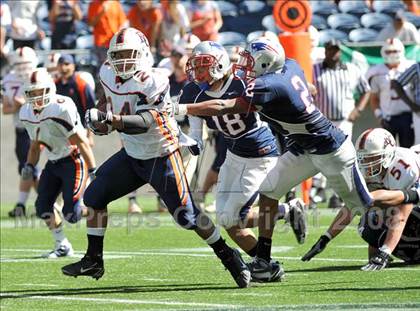 Thumbnail 2 in Eastside Catholic vs. Eisenhower (Emerald City Kickoff Classic) photogallery.