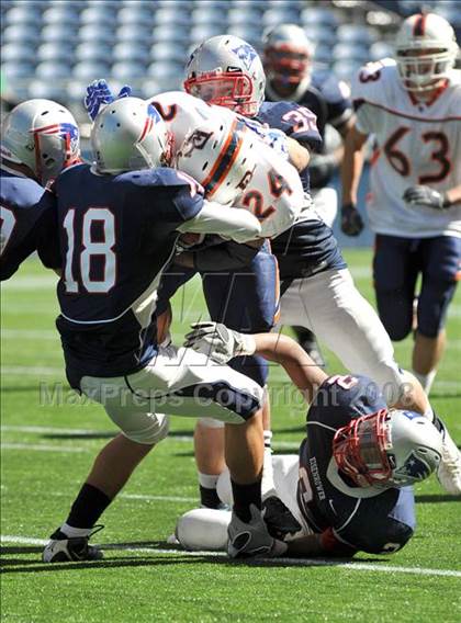 Thumbnail 3 in Eastside Catholic vs. Eisenhower (Emerald City Kickoff Classic) photogallery.
