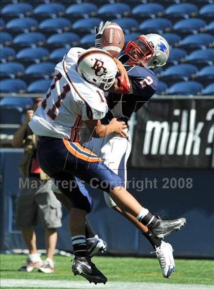 Thumbnail 1 in Eastside Catholic vs. Eisenhower (Emerald City Kickoff Classic) photogallery.