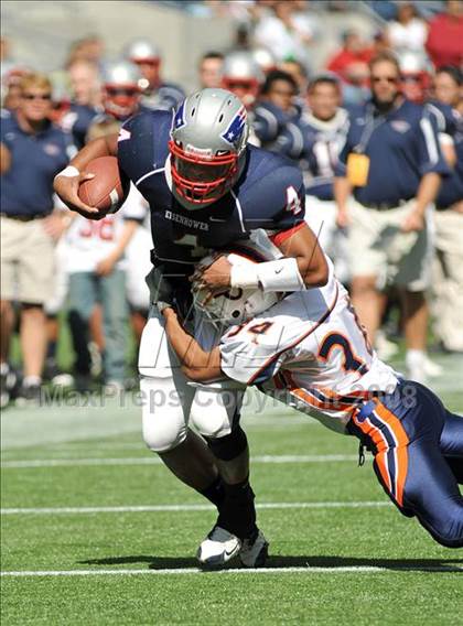 Thumbnail 3 in Eastside Catholic vs. Eisenhower (Emerald City Kickoff Classic) photogallery.