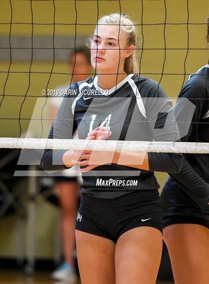 Thumbnail 1 in James Logan vs. Harpeth Hall (NIKE Tournament of Champions) photogallery.