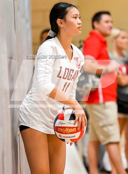 Thumbnail 2 in James Logan vs. Harpeth Hall (NIKE Tournament of Champions) photogallery.