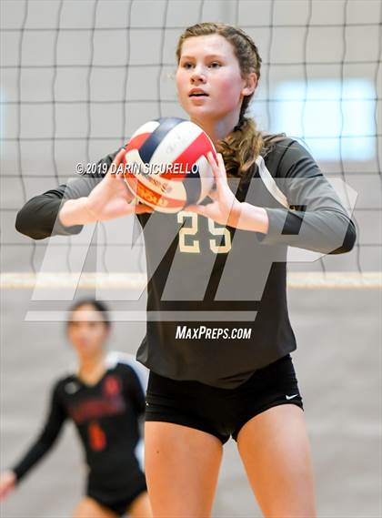 Thumbnail 2 in James Logan vs. Harpeth Hall (NIKE Tournament of Champions) photogallery.