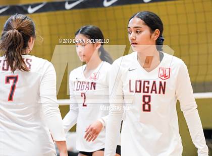 Thumbnail 2 in James Logan vs. Harpeth Hall (NIKE Tournament of Champions) photogallery.