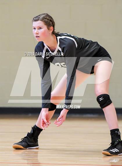 Thumbnail 2 in James Logan vs. Harpeth Hall (NIKE Tournament of Champions) photogallery.