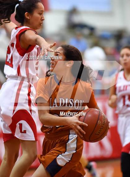 Thumbnail 3 in Madison vs Lee [Robert E.] photogallery.
