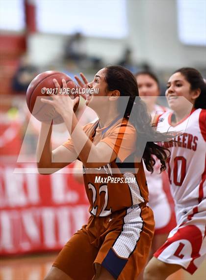 Thumbnail 3 in Madison vs Lee [Robert E.] photogallery.