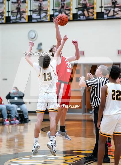 Thumbnail 1 in Center Grove @ Avon photogallery.