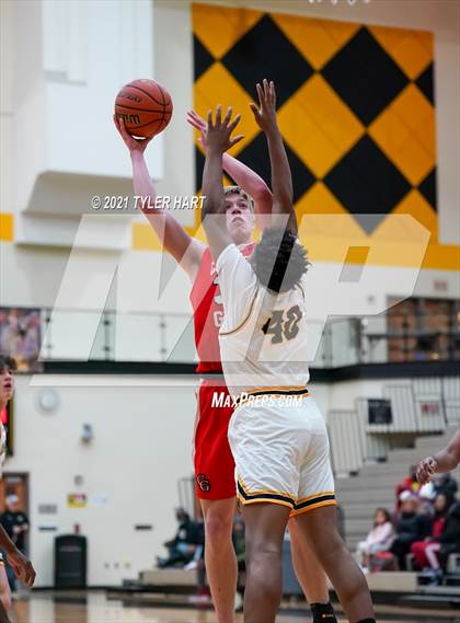 Thumbnail 2 in Center Grove @ Avon photogallery.