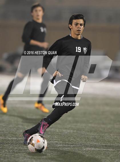 Thumbnail 3 in Palos Verdes vs. Clovis (West Coast Showcase) photogallery.