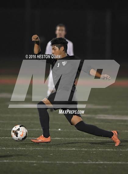 Thumbnail 2 in Palos Verdes vs. Clovis (West Coast Showcase) photogallery.