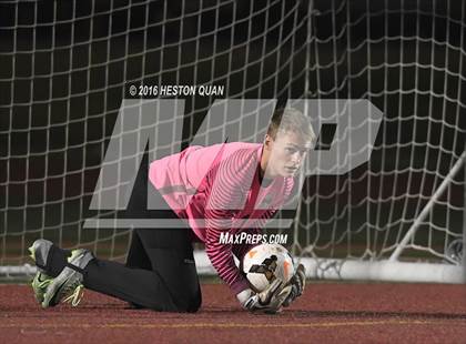 Thumbnail 2 in Palos Verdes vs. Clovis (West Coast Showcase) photogallery.