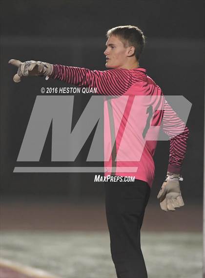 Thumbnail 2 in Palos Verdes vs. Clovis (West Coast Showcase) photogallery.