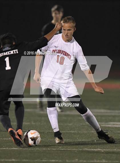 Thumbnail 3 in Palos Verdes vs. Clovis (West Coast Showcase) photogallery.