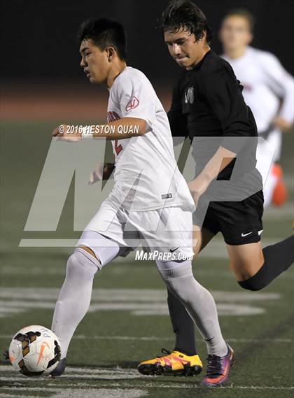 Thumbnail 2 in Palos Verdes vs. Clovis (West Coast Showcase) photogallery.