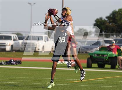 Thumbnail 2 in Cypress Woods vs Cypress Ridge (Texas 7 on 7 State Qualifier) photogallery.