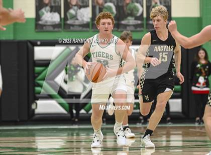 Thumbnail 1 in Madison-Grant @ Yorktown photogallery.