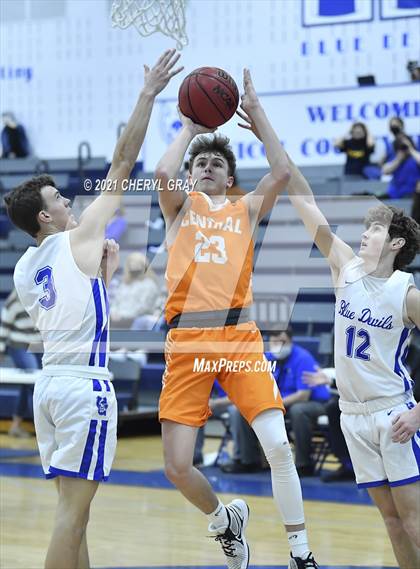 Thumbnail 3 in Sullivan Central @ Unicoi County photogallery.