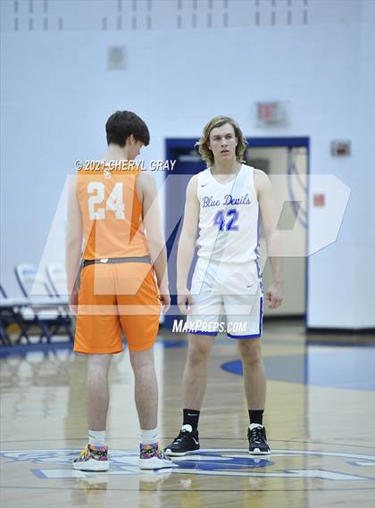 Thumbnail 1 in Sullivan Central @ Unicoi County photogallery.