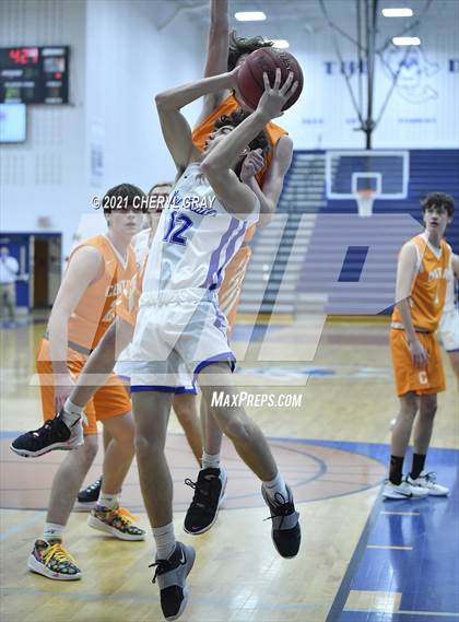Thumbnail 3 in Sullivan Central @ Unicoi County photogallery.