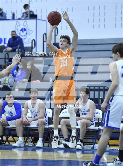 Thumbnail 2 in Sullivan Central @ Unicoi County photogallery.