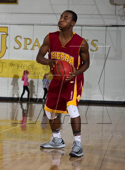 Thumbnail 1 in Thompson Valley vs. Sierra (CHSAA 4A State Tournament Round 2) photogallery.