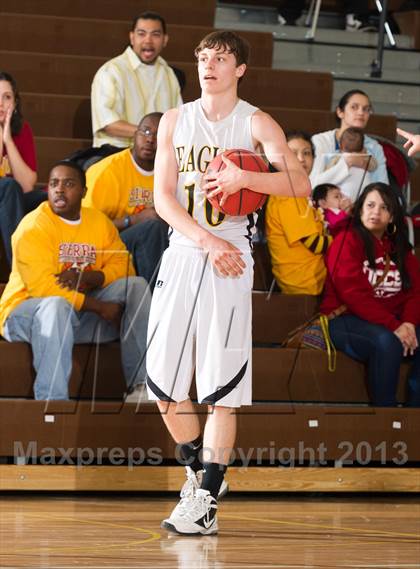Thumbnail 3 in Thompson Valley vs. Sierra (CHSAA 4A State Tournament Round 2) photogallery.