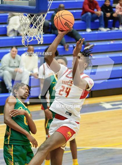 Thumbnail 2 in Holy Innocents Episcopal vs. Oak Ridge (Tournament of Champions) photogallery.