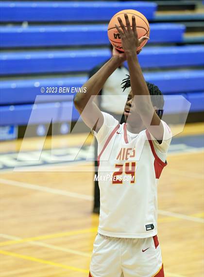 Thumbnail 2 in Holy Innocents Episcopal vs. Oak Ridge (Tournament of Champions) photogallery.