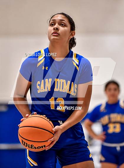 Thumbnail 1 in San Dimas @ Charter Oak photogallery.