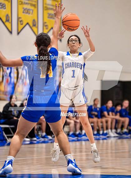 Thumbnail 1 in San Dimas @ Charter Oak photogallery.