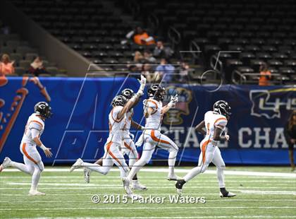 Thumbnail 2 in Catholic-B.R. vs. Archbishop Rummel (LHSAA Divison 1 Final) photogallery.