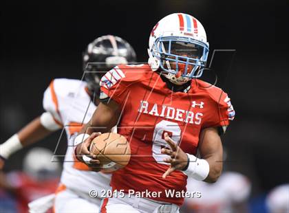 Thumbnail 1 in Catholic-B.R. vs. Archbishop Rummel (LHSAA Divison 1 Final) photogallery.