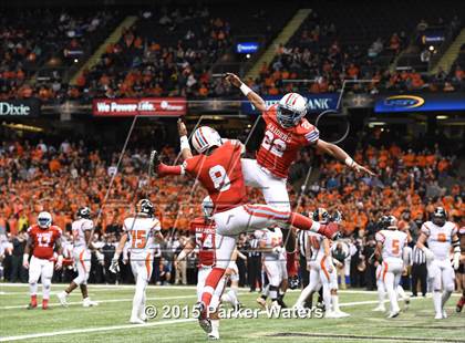 Thumbnail 1 in Catholic-B.R. vs. Archbishop Rummel (LHSAA Divison 1 Final) photogallery.