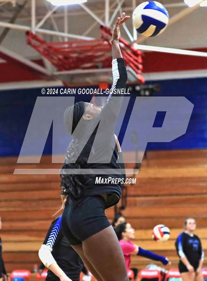 Thumbnail 3 in Durham School of the Arts @ West Carteret, NCHSAA Round 1 photogallery.