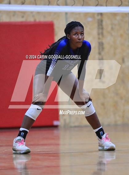 Thumbnail 2 in Durham School of the Arts @ West Carteret, NCHSAA Round 1 photogallery.