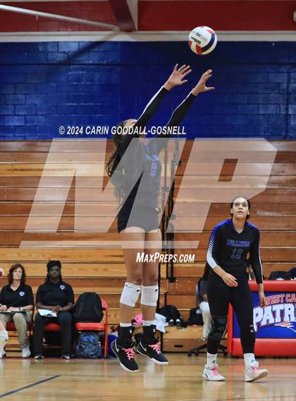 Thumbnail 3 in Durham School of the Arts @ West Carteret, NCHSAA Round 1 photogallery.