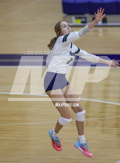 Thumbnail 3 in Sequoyah vs. Creekview (Region 6AAAAA 3rd Place) photogallery.