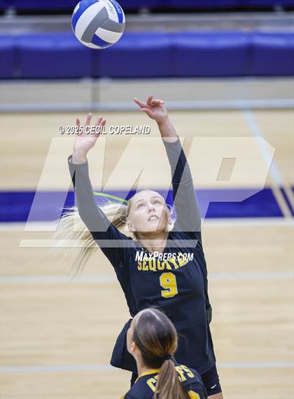 Thumbnail 1 in Sequoyah vs. Creekview (Region 6AAAAA 3rd Place) photogallery.