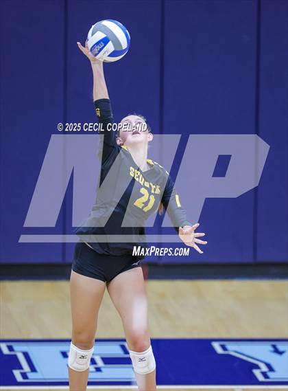 Thumbnail 2 in Sequoyah vs. Creekview (Region 6AAAAA 3rd Place) photogallery.