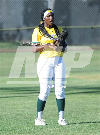 Thumbnail 2 in Tracy vs. Merced (NorCal Classic) photogallery.