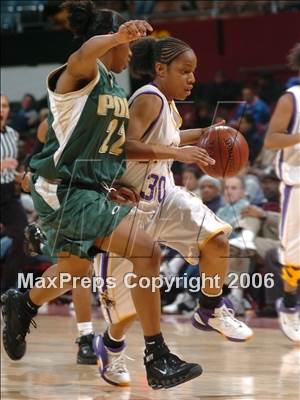 Thumbnail 3 in Lynwood vs. Long Beach Poly (CIF SoCal D1 Final) photogallery.