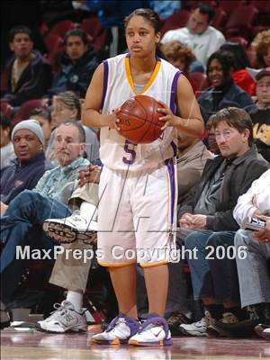 Thumbnail 3 in Lynwood vs. Long Beach Poly (CIF SoCal D1 Final) photogallery.