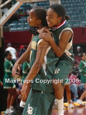 Thumbnail 2 in Lynwood vs. Long Beach Poly (CIF SoCal D1 Final) photogallery.