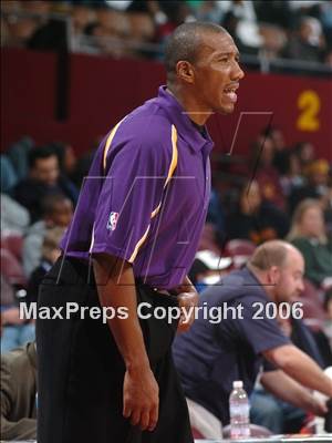 Thumbnail 1 in Lynwood vs. Long Beach Poly (CIF SoCal D1 Final) photogallery.