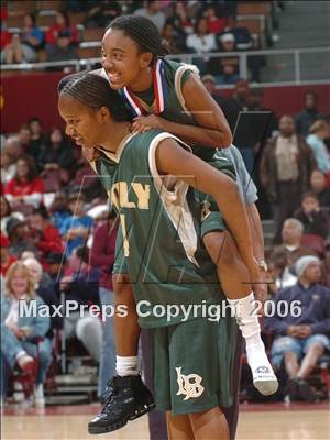 Thumbnail 1 in Lynwood vs. Long Beach Poly (CIF SoCal D1 Final) photogallery.