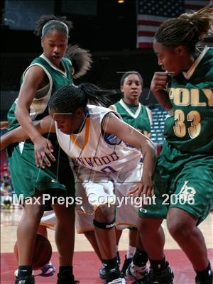 Thumbnail 1 in Lynwood vs. Long Beach Poly (CIF SoCal D1 Final) photogallery.