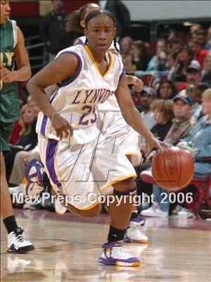 Thumbnail 2 in Lynwood vs. Long Beach Poly (CIF SoCal D1 Final) photogallery.