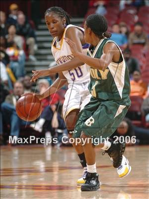 Thumbnail 2 in Lynwood vs. Long Beach Poly (CIF SoCal D1 Final) photogallery.