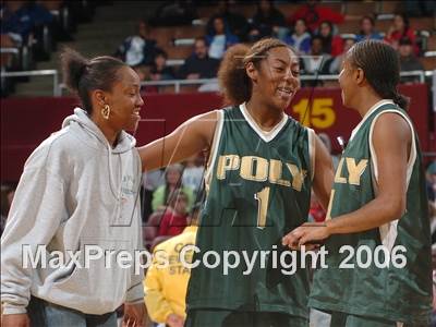 Thumbnail 2 in Lynwood vs. Long Beach Poly (CIF SoCal D1 Final) photogallery.